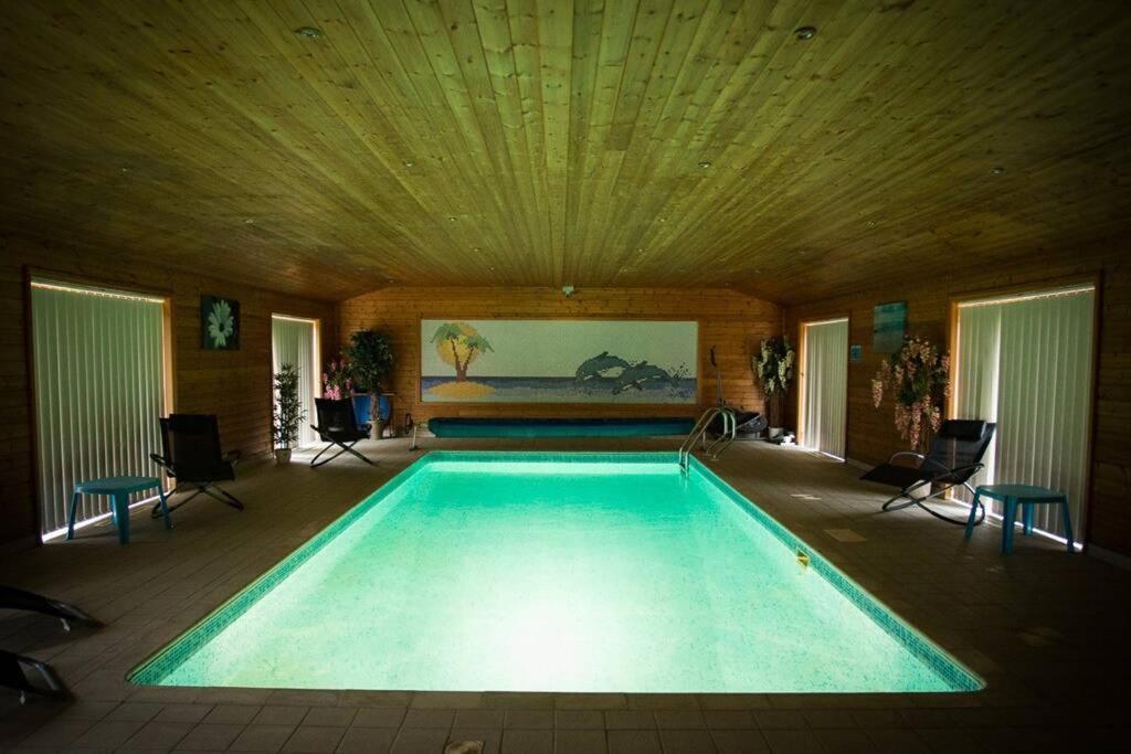 Treetops Cottages & Spa Гримзби Екстериор снимка